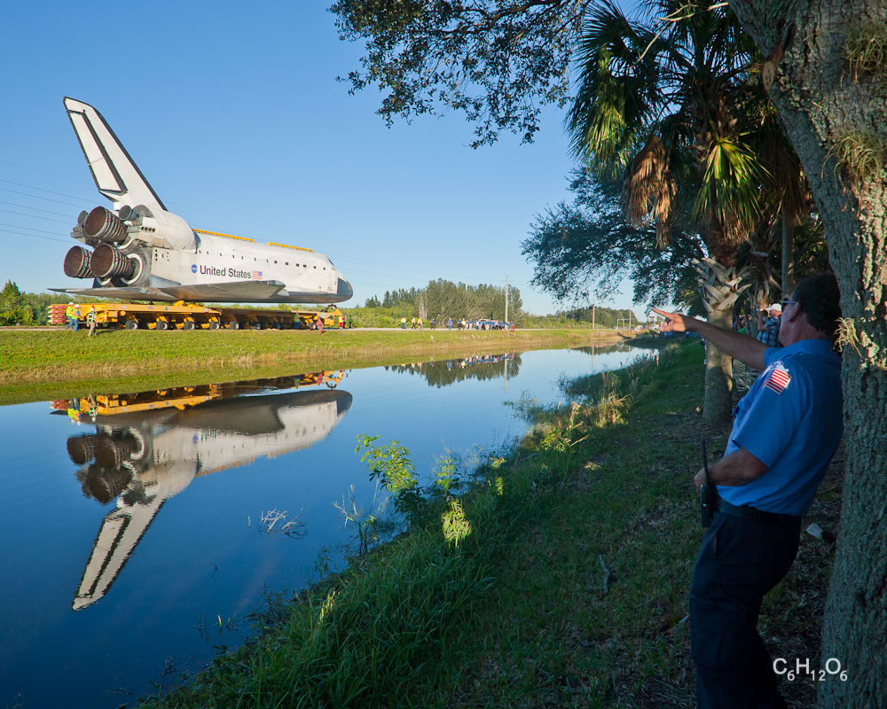 IMAGE: http://guvmentcheese.com/jd0gg/photos/atlantis/rollover/1137-8078.jpg